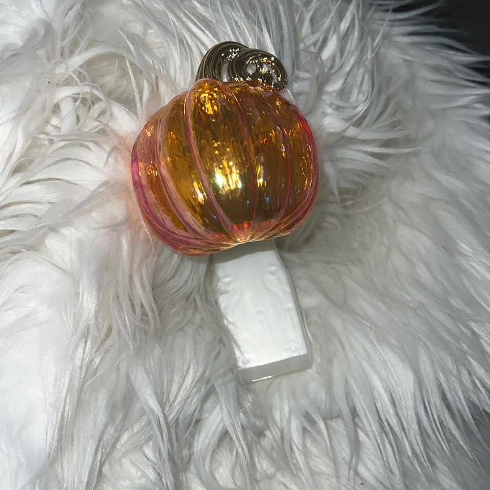 Bath & Body Works shimmer pumpkin‎ plug in